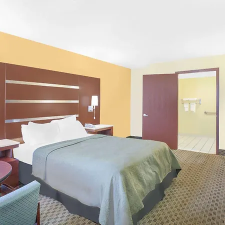 Days Inn By Wyndham Fayetteville Esterno foto