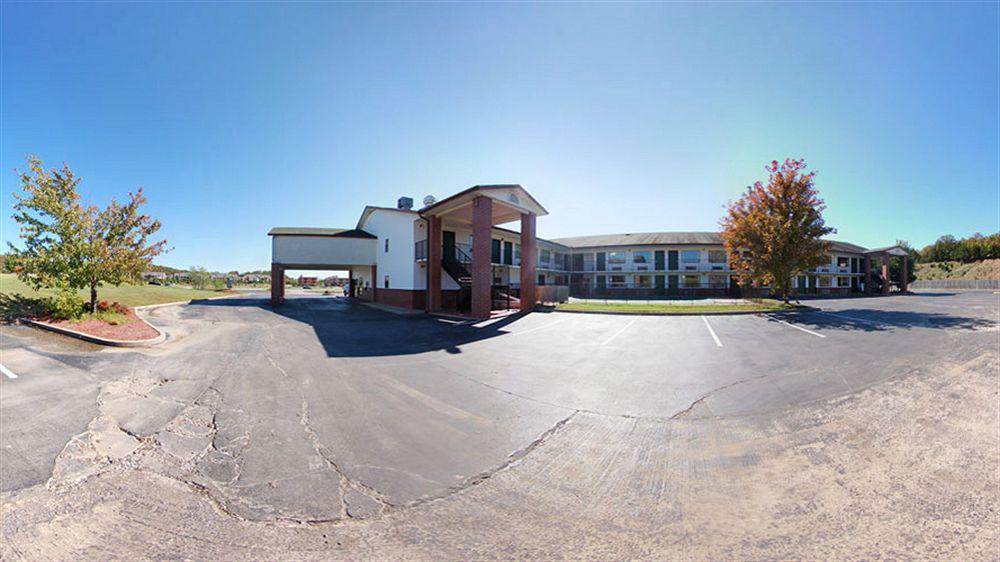 Days By Wyndham Fayetteville